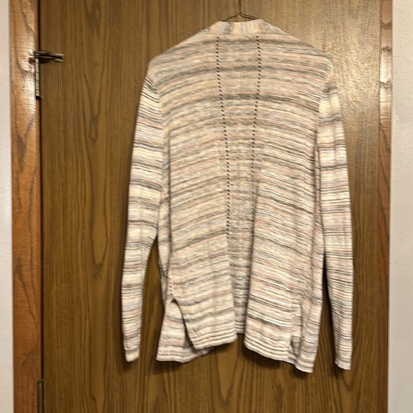 Cardigan - Picture 2 of 5